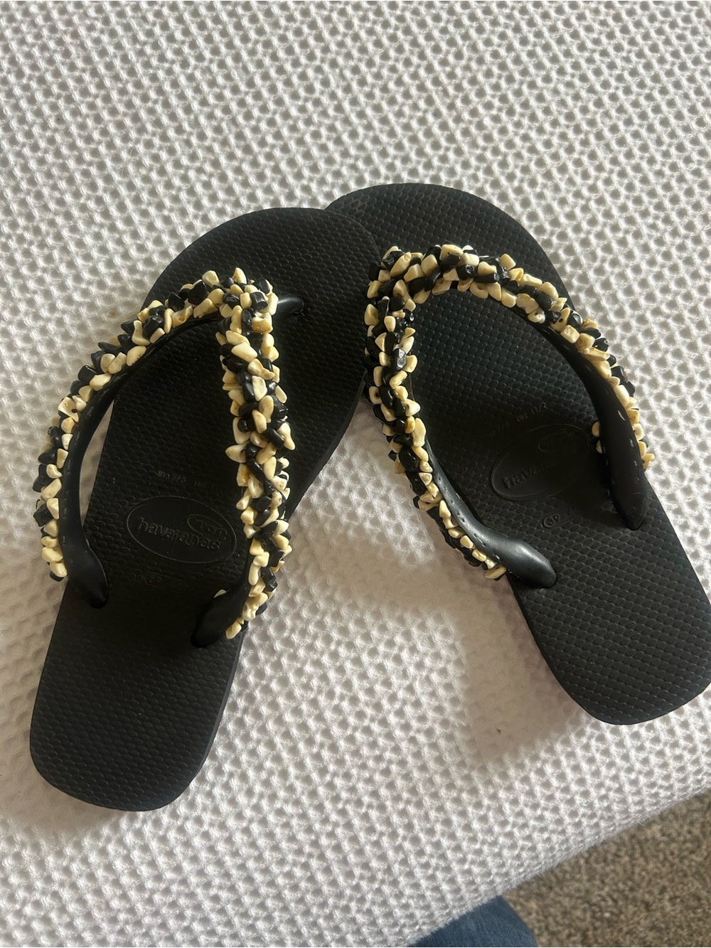 Havaianas Women's Black Flip Flops with Cream and black beaded strap.